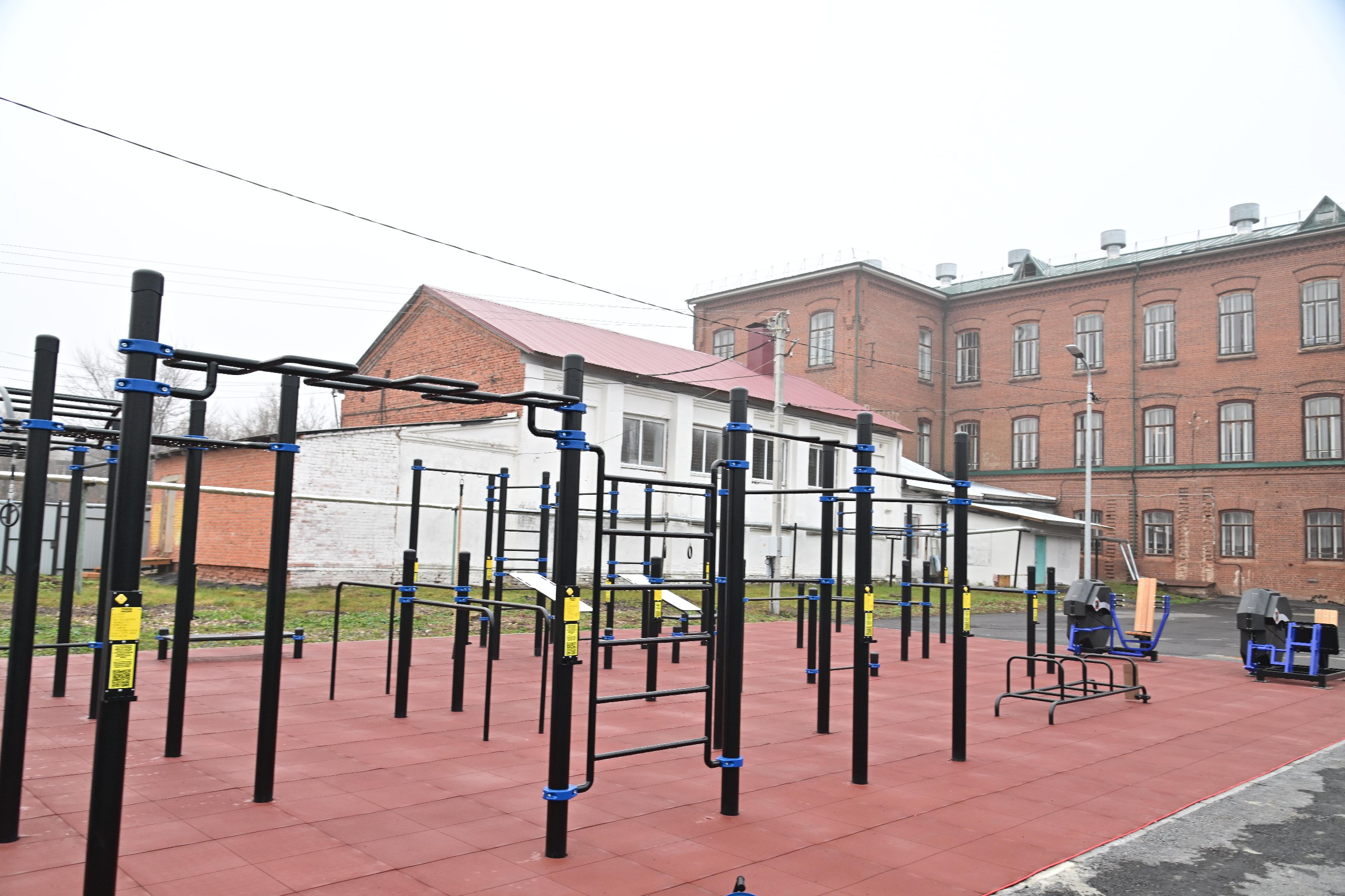 Юрий Зайцев: Сегодня в Козьмодемьянске дал старт спортивной эстафете на новой «умной» площадке в школе №1!