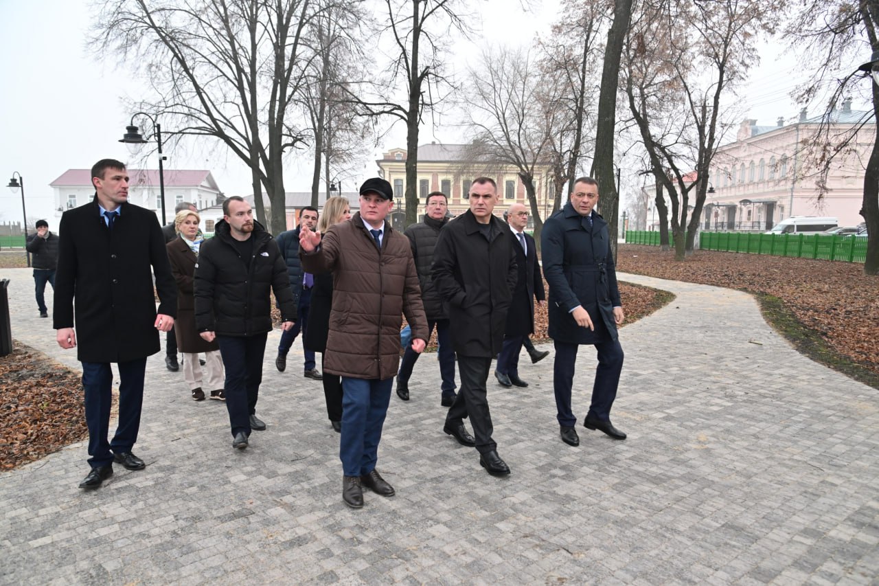 Главные новости дня:. Сегодня Глава республики Юрий Зайцев посетил город Козьмодемьянск В Марий Эл запустили пилотные проекты видеоаналитики для обеспечения общественной безопасности В Козьмодемьянске открылись «умная»...