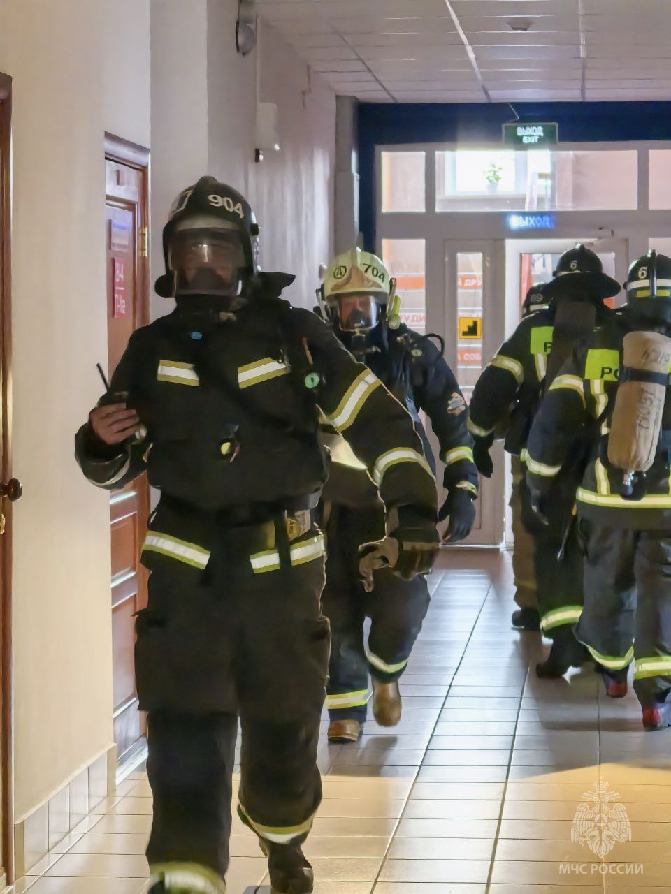 Условный пожар потушен!. Сегодня в Семеновской школе-интернат прошли масштабные пожарно-тактические учения! По легенде, возгорание началось в столярной мастерской на 1 этаже Условный пожар потушен!. Сегодня в Семеновской школе-интернат прошли масштабные пожарно-тактические учения! По легенде, возгорание началось в столярной мастерской на 1 этаже