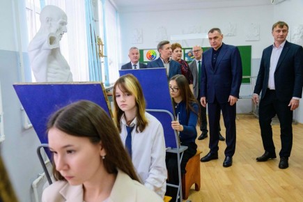 Юрий Зайцев: Понравилось, как преобразилась Звениговская детская школа искусств после капитального ремонта