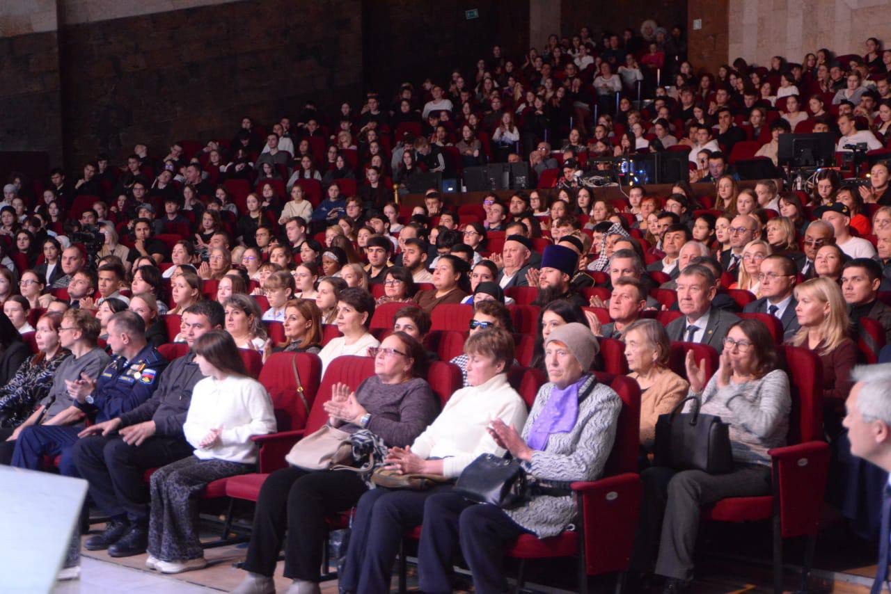 «РУССКИЕ ЧТЕНИЯ» ОБЪЕДИНЯЮТ НАРОДЫ: ДЕЛЕГАЦИЯ МАРИЙ ЭЛ ВО ГЛАВЕ С ЛАРИСОЙ ЯКОВЛЕВОЙ ПРИНЯЛА УЧАСТИЕ В ЗАПУСКЕ ЛИТЕРАТУРНО-ПАТРИОТЧЕСКОГО ПРОЕКТА В ЧЕБОКСАРАХ «РУССКИЕ ЧТЕНИЯ» ОБЪЕДИНЯЮТ НАРОДЫ: ДЕЛЕГАЦИЯ МАРИЙ ЭЛ ВО ГЛАВЕ С ЛАРИСОЙ ЯКОВЛЕВОЙ ПРИНЯЛА УЧАСТИЕ В ЗАПУСКЕ ЛИТЕРАТУРНО-ПАТРИОТЧЕСКОГО ПРОЕКТА В ЧЕБОКСАРАХ