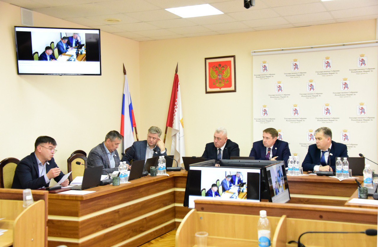 Первый этап подготовки к 12-й бюджетной сессии Госсобрания завершился заседаниями комитетов по развитию производственного комплекса и по бюджету и экономической политике