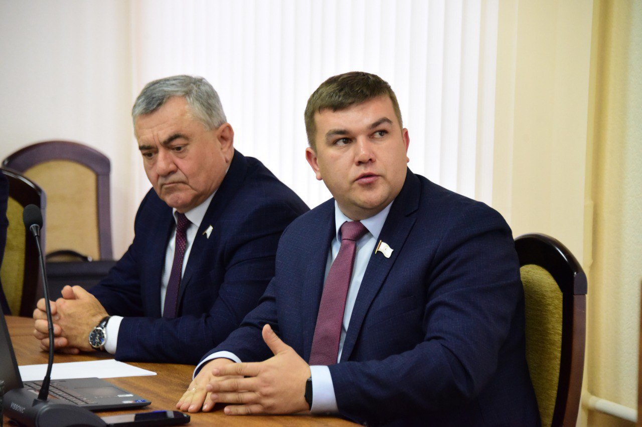 Первый этап подготовки к 12-й бюджетной сессии Госсобрания завершился заседаниями комитетов по развитию производственного комплекса и по бюджету и экономической политике Первый этап подготовки к 12-й бюджетной сессии Госсобрания завершился заседаниями комитетов по развитию производственного комплекса и по бюджету и экономической политике