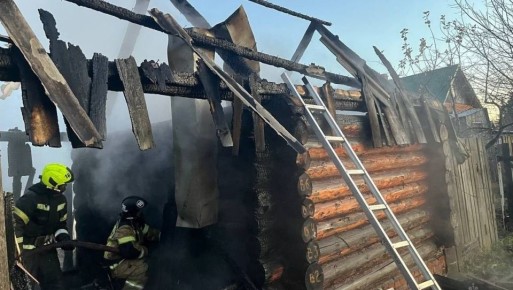 В прошедшие сутки в Марий Эл пожарные тушили садовый домик и холодильник