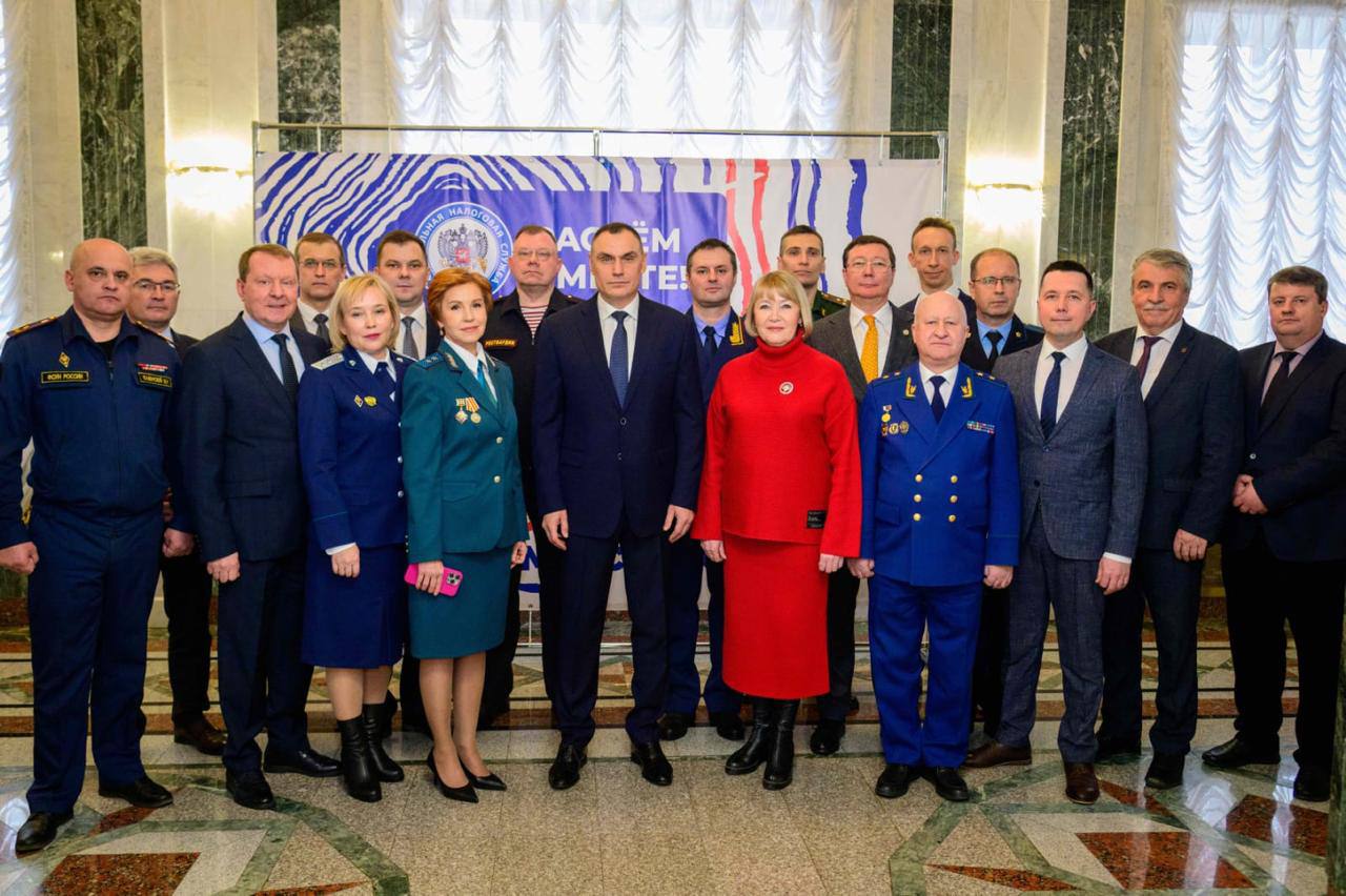 35 ЛЕТ НА СЛУЖБЕ РОССИИ: В МАРИЙ ЭЛ СОТРУДНИКИ И ВЕТЕРАНЫ НАЛОГОВОЙ СЛУЖБЫ ПРИНИМАЮТ ПОЗДРАВЛЕНИЯ 35 ЛЕТ НА СЛУЖБЕ РОССИИ: В МАРИЙ ЭЛ СОТРУДНИКИ И ВЕТЕРАНЫ НАЛОГОВОЙ СЛУЖБЫ ПРИНИМАЮТ ПОЗДРАВЛЕНИЯ