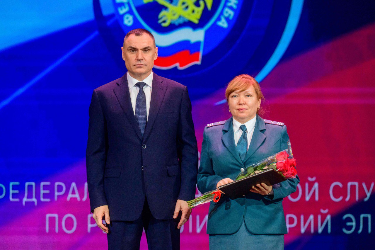 В Марий Эл отметили 35-летие со дня образования налоговых органов Российской Федерации В Марий Эл отметили 35-летие со дня образования налоговых органов Российской Федерации