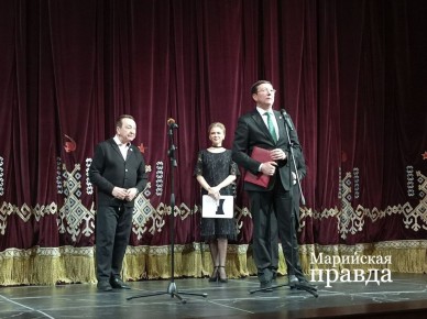 В эти минуты в Академическом русском театре драмы им. Г. В. Константинова проходит открытие ХХII Международного фестиваля русских театров национальных республик России и зарубежных стран «Мост дружбы»