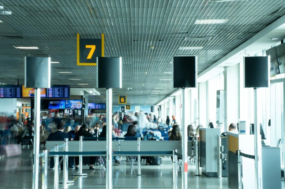 Жителю Куженерского района не разрешили выехать за пределы Россию из-за долга в размере 4,5 миллионов рублей