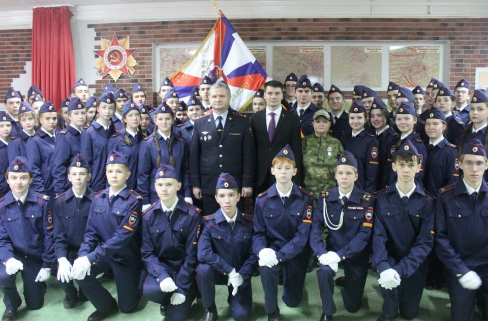 В Республике Марий Эл кадеты классов по линии МВД приняли участие в церемонии посвящения в кадеты