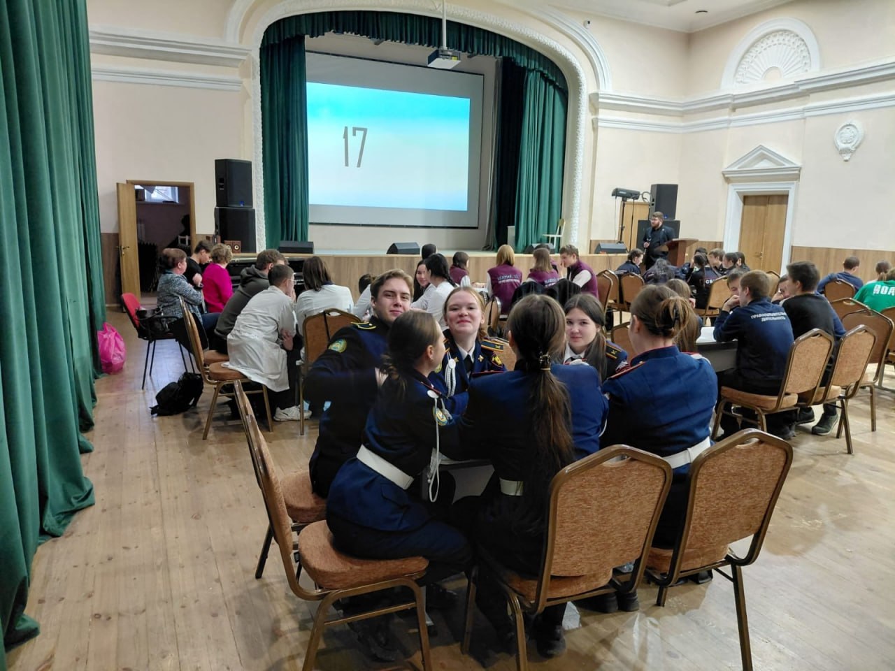 19 ноября на Историкофилологическом факультете МарГУ прошёл интеллектуальный квиз «Страницы истории» 19 ноября на Историкофилологическом факультете МарГУ прошёл интеллектуальный квиз «Страницы истории»