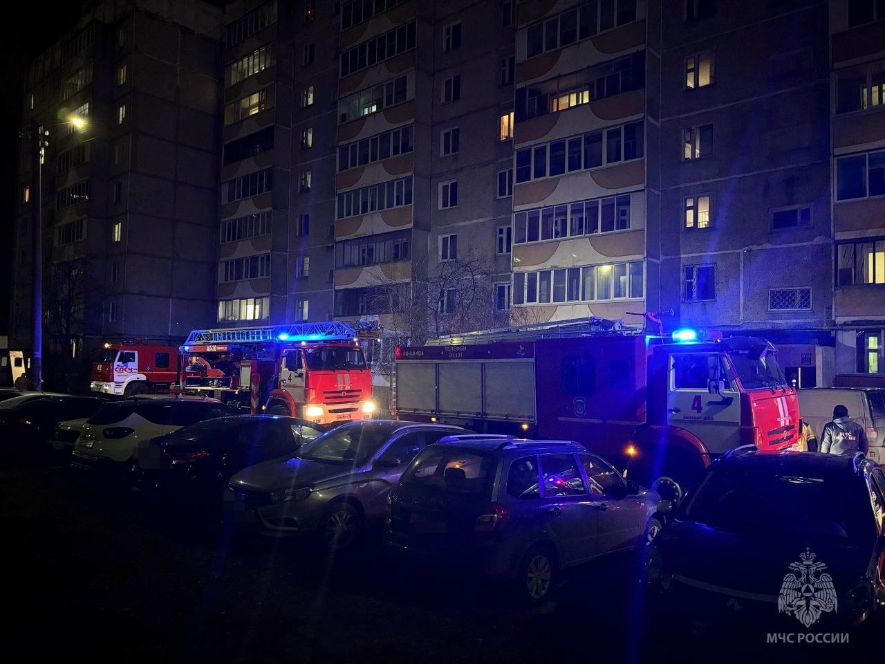В Йошкар-Оле из-за пожара в многоэтажке эвакуировали жильцов