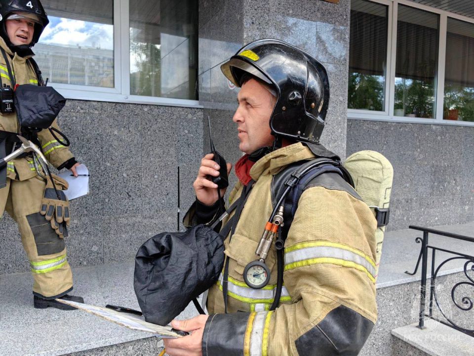 Доброе утро!. Желаем вам прекрасного начала дня, отличного настроения и успехов во всех ваших начинаниях! Прогноз погоды: