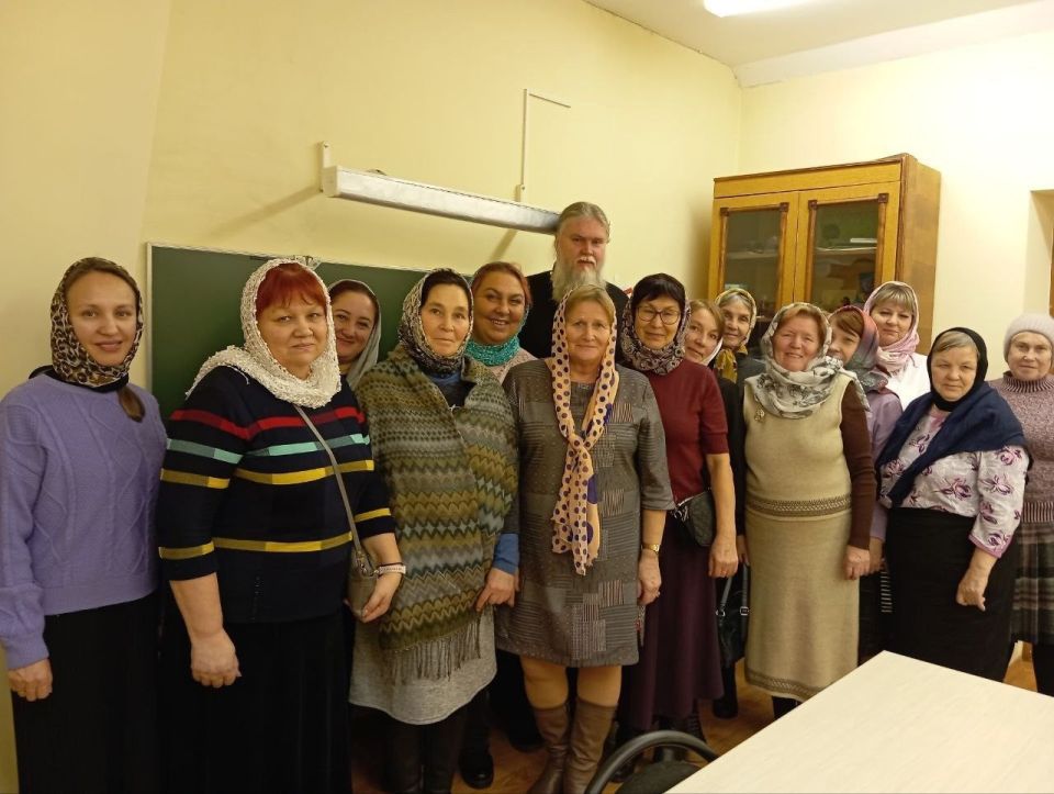 Матери и жены участников СВО из штаба Комитета семей воинов Отечества Марий Эл побывали в Мироносицком женском монастыре в селе Ежово