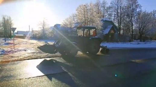 Водителей предупредили о скользких участках на «сухой» дороге в Марий Эл