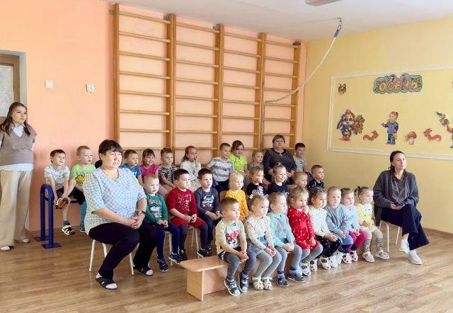 В Звениговском районе в рамках акции «Виден - значит жив!» полицейские проводят уроки безопасности в образовательных организациях В Звениговском районе в рамках акции «Виден - значит жив!» полицейские проводят уроки безопасности в образовательных организациях