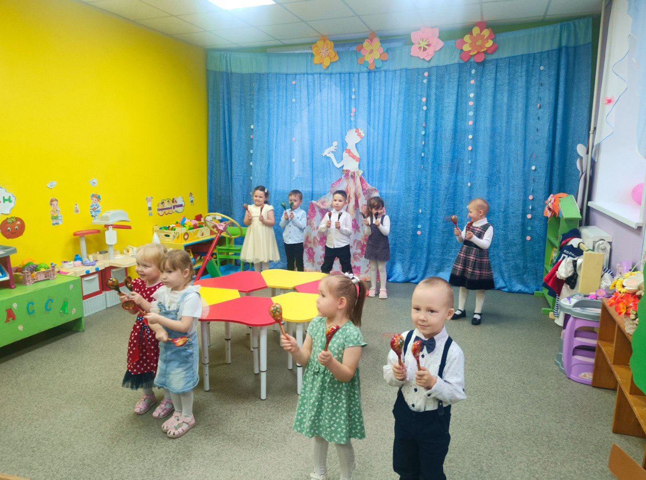 ЗАМЕСТИТЕЛЬ ПРЕДСЕДАТЕЛЯ ГОССОБРАНИЯ АЛЕКСАНДР СМИРНОВ ВЫПОЛНИЛ ПРОСЬБУ ВОСПИТАТЕЛЕЙ СЕЛЬСКОЙ ШКОЛЫ