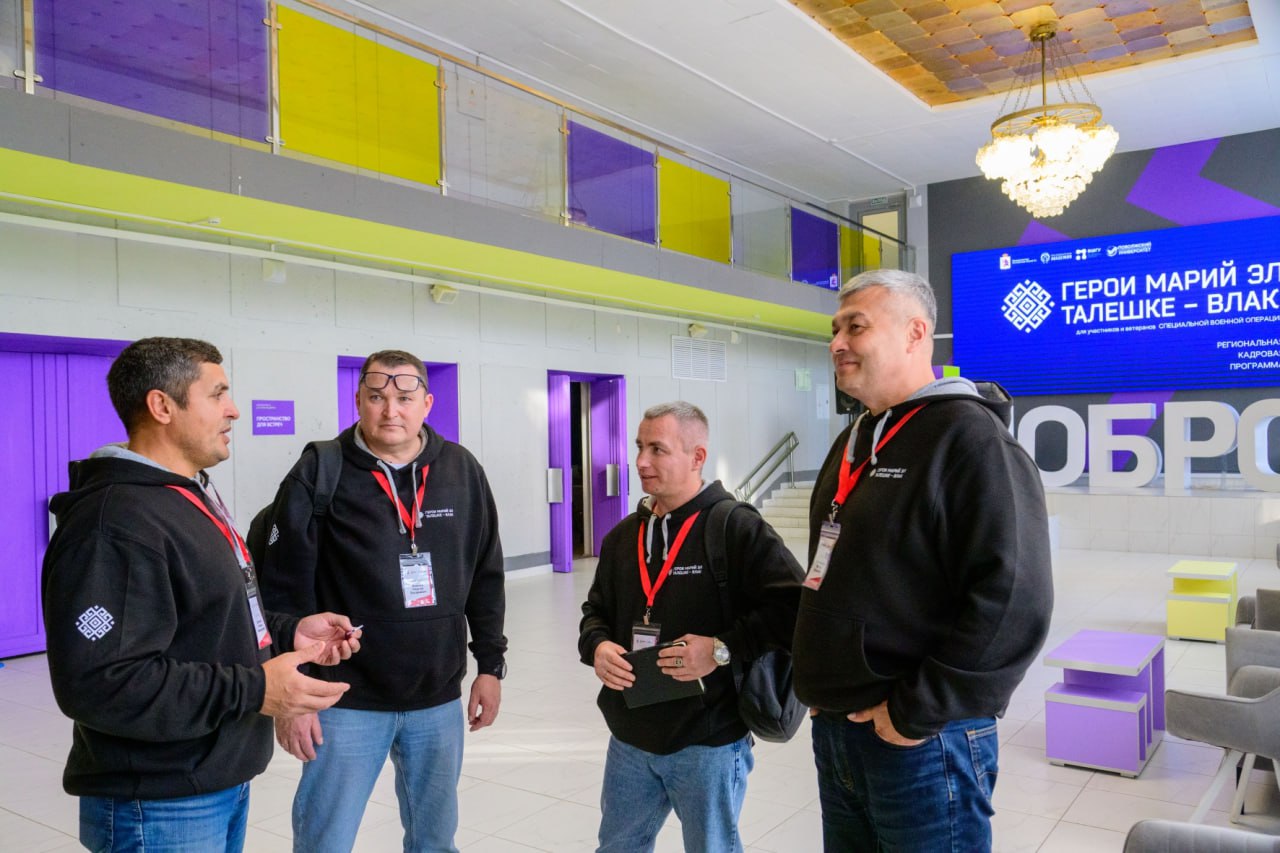 Юрий Зайцев во время прямой линии поблагодарил жителей Марий Эл за поддержку участников СВО Юрий Зайцев во время прямой линии поблагодарил жителей Марий Эл за поддержку участников СВО