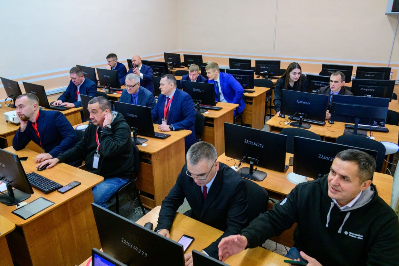 Юрий Зайцев во время прямой линии поблагодарил жителей Марий Эл за поддержку участников СВО Юрий Зайцев во время прямой линии поблагодарил жителей Марий Эл за поддержку участников СВО