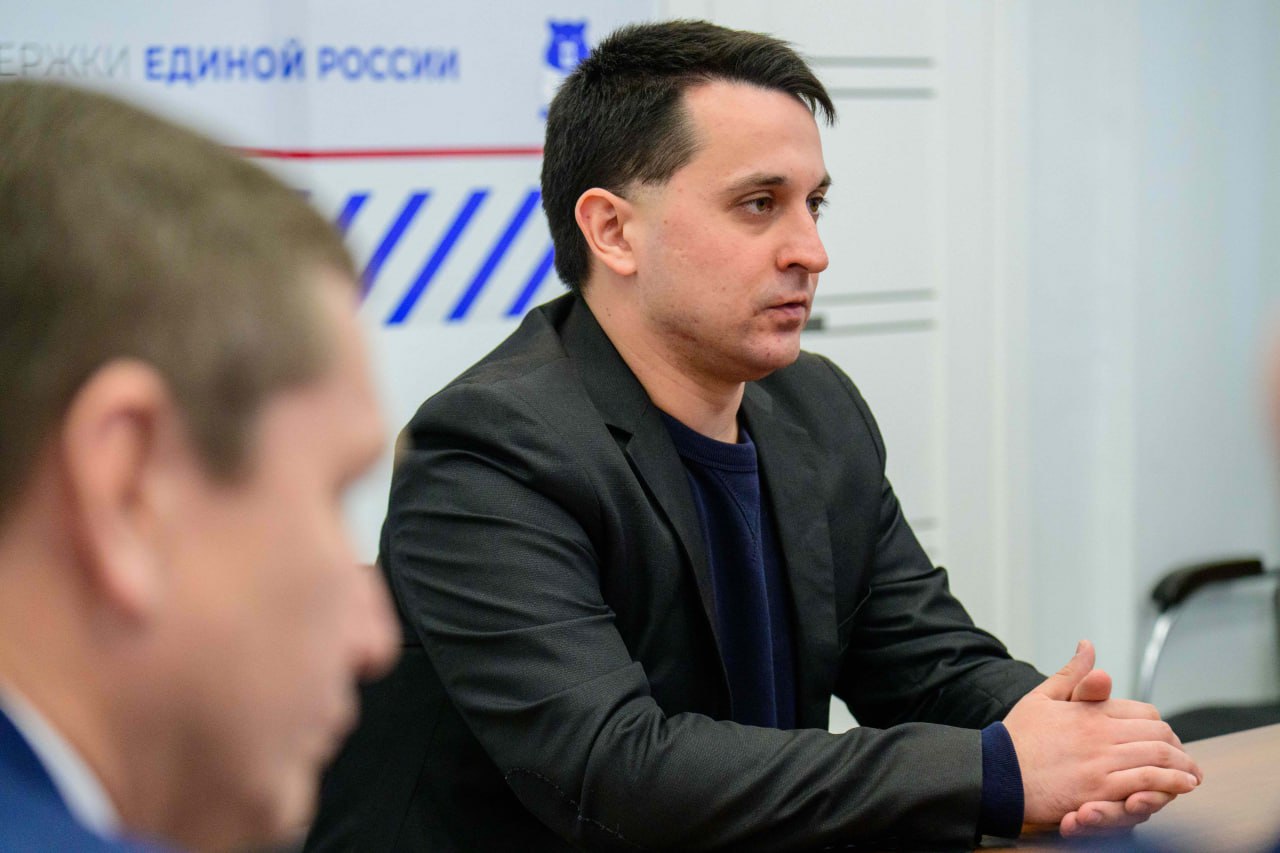 Юрий Зайцев: Сегодня провел прием граждан в Региональной общественной приемной Председателя Партии «Единая Россия» Дмитрия Анатольевича Медведева Юрий Зайцев: Сегодня провел прием граждан в Региональной общественной приемной Председателя Партии «Единая Россия» Дмитрия Анатольевича Медведева