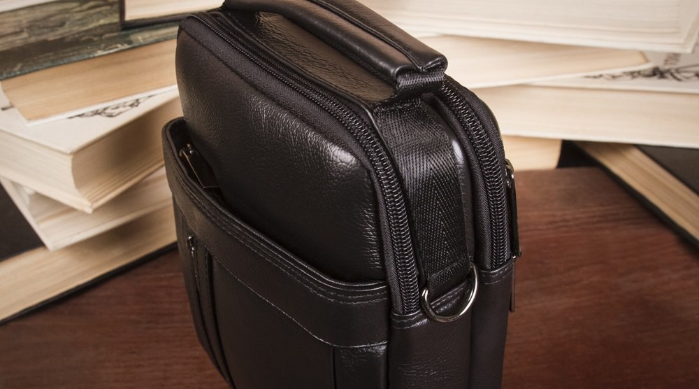 Житель Чувашии забыл в Марий Эл барсетку с банковскими картами