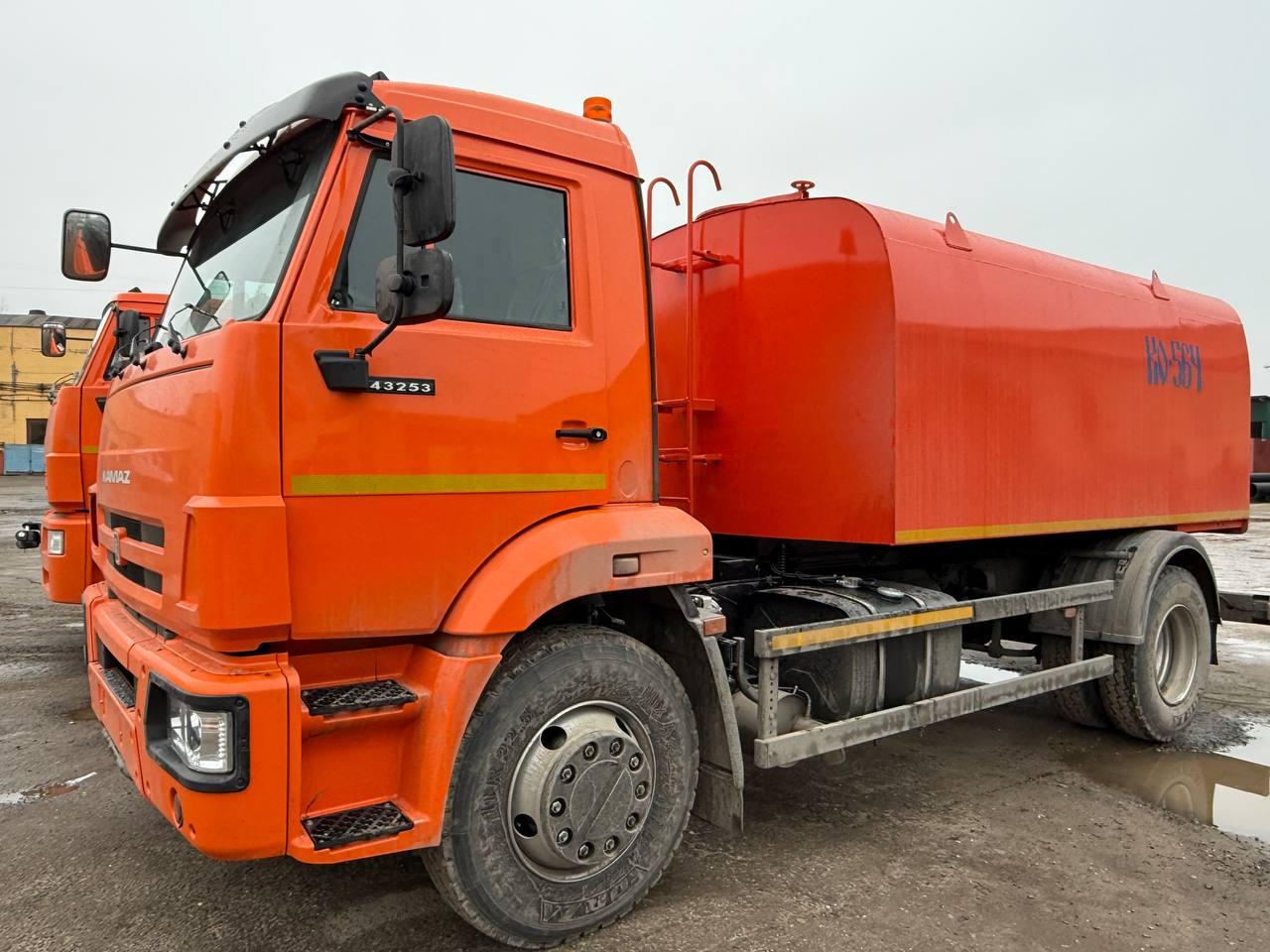 В МУП «Водоканал» в рамках обновления парка спецтехники поступила новая машина с гидродинамической установкой