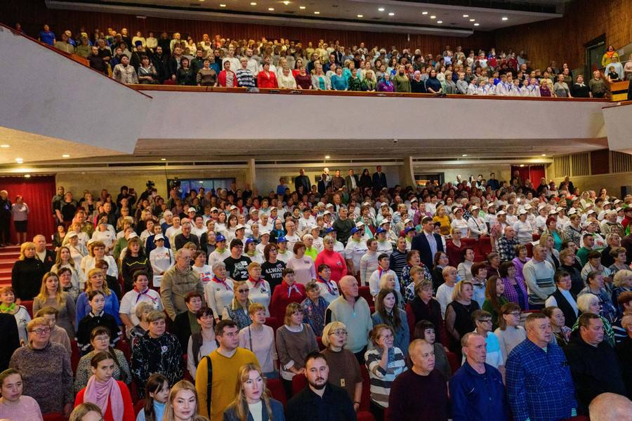 Юрий Зайцев и Сергей Миронов поблагодарили добровольцев за поддержку участников специальной военной операции Юрий Зайцев и Сергей Миронов поблагодарили добровольцев за поддержку участников специальной военной операции