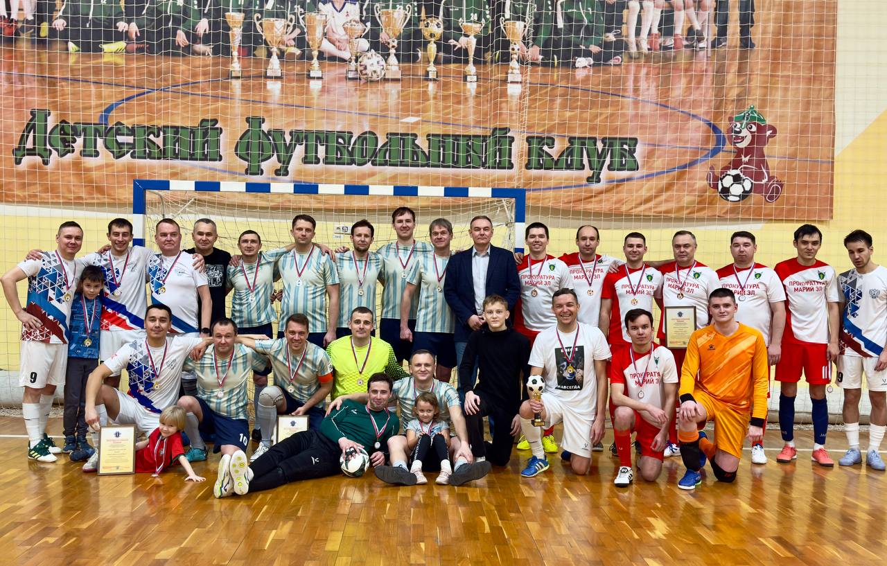 «Мало попасть в ворота, надо еще промахнуться мимо вратаря» (Константин Мелихан)