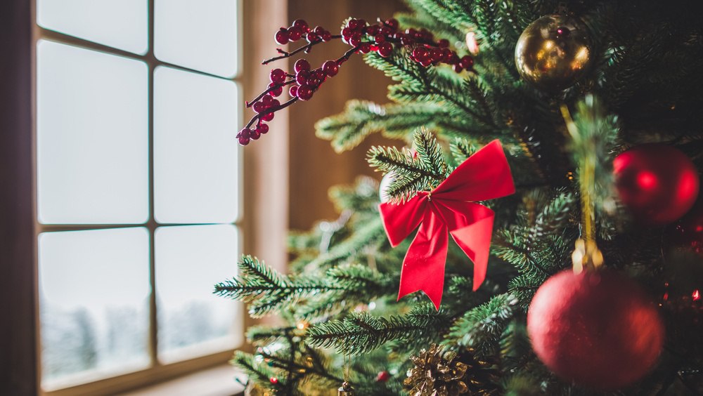 В ТИЦ Йошкар-Олы можно украсить ёлку и взамен забрать с неё другую игрушку