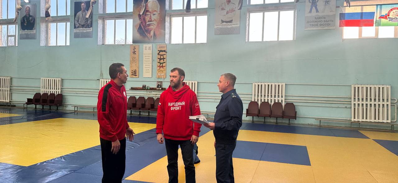 Волжская межрайонная прокуратура по информации Народного фронта проверила соблюдение законодательства о безопасности жизни и здоровья несовершеннолетних