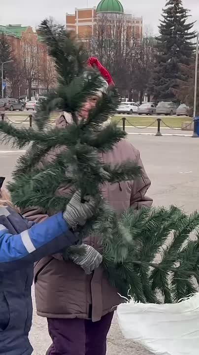 Антон Трудинов: Дорогие друзья!. Есть событие, которого мы ждем всем сердцем каждый год, – это, конечно, Новый год! Неважно, сколько нам лет, этот праздник остается одним из самых волшебных и любимых