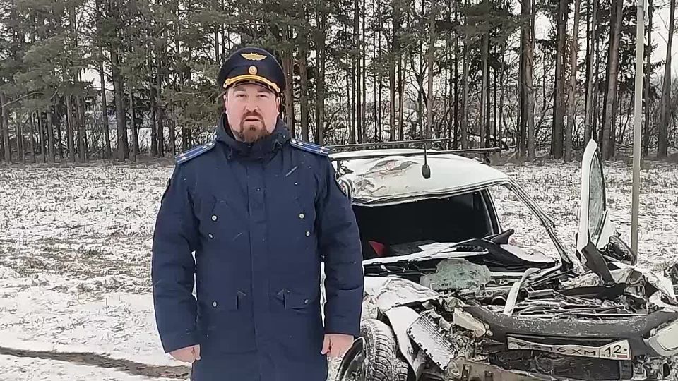 Следователи в Марий Эл выясняют обстоятельства ДТП, в котором погиб пассажир и ещё двое получили травмы