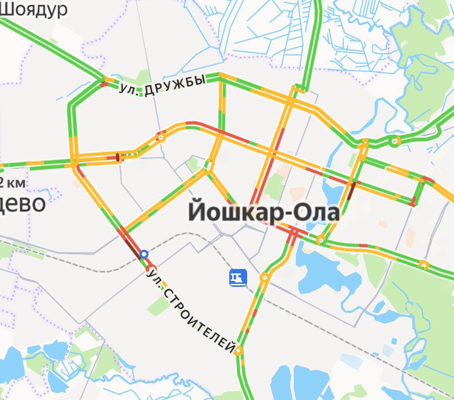 Из-за снегопада в центре Йошкар-Олы движение затруднено Из-за снегопада в центре Йошкар-Олы движение затруднено