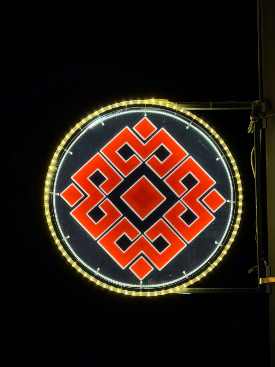 В преддверии самого главного зимнего праздника Йошкар-Ола преображается В преддверии самого главного зимнего праздника Йошкар-Ола преображается