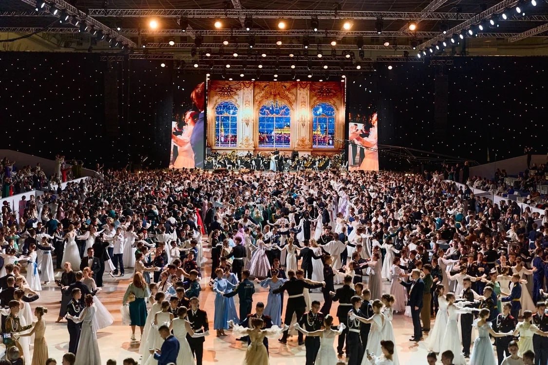 На юбилейном Кадетском балу в Кремле успешно выступили юноши и девушки из Марий Эл На юбилейном Кадетском балу в Кремле успешно выступили юноши и девушки из Марий Эл