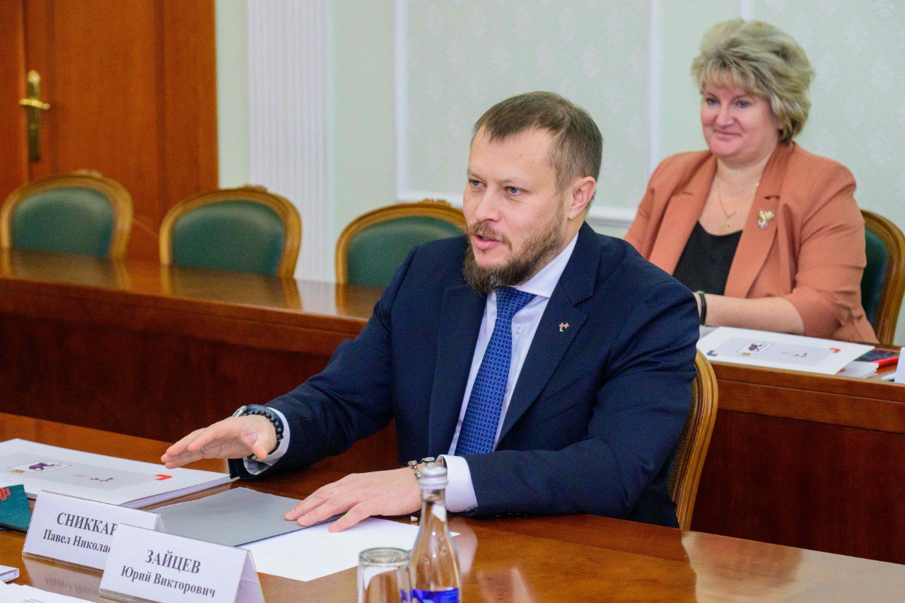 Глава региона провел рабочую встречу с руководством группы «Т Плюс» Глава региона провел рабочую встречу с руководством группы «Т Плюс»