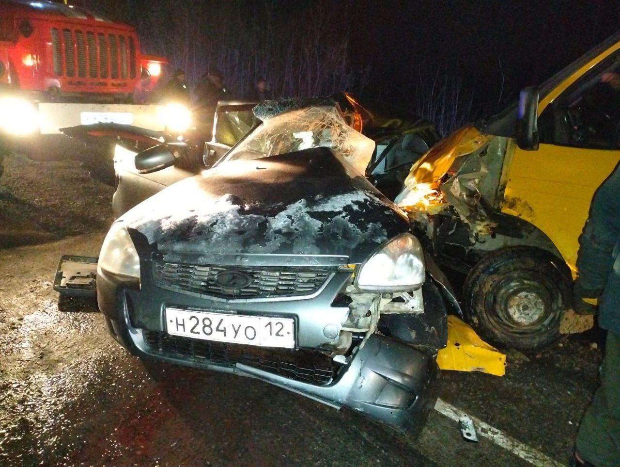 Госавтоинспекция публикует фото с места ДТП, в котором погибли 3 человека