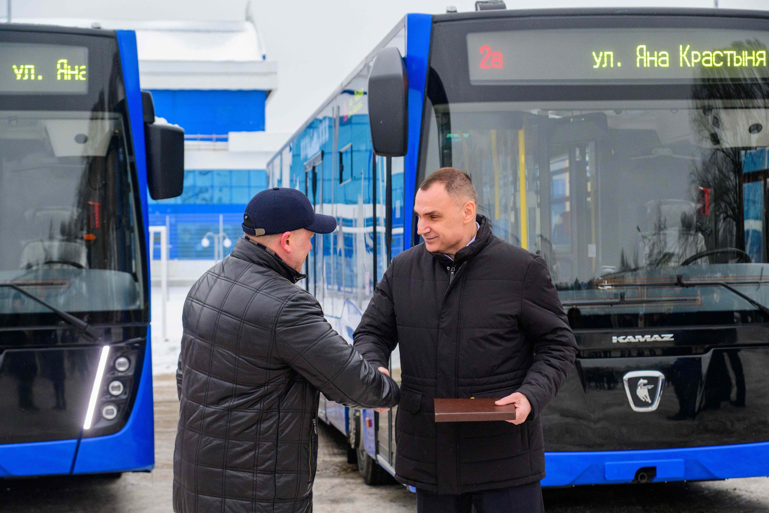 Автопарк общественного транспорта республики пополнился 10 единицами новой техники Автопарк общественного транспорта республики пополнился 10 единицами новой техники