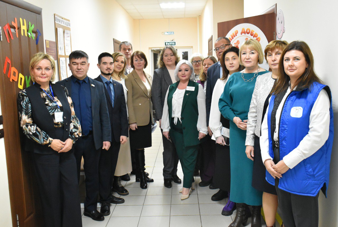 ДЕПУТАТЫ И МИНИСТРЫ ОБСУДИЛИ РЕАЛИЗАЦИЮ ПРОЕКТА «СТАРШЕЕ ПОКОЛЕНИЕ» В МАРИЙ ЭЛ