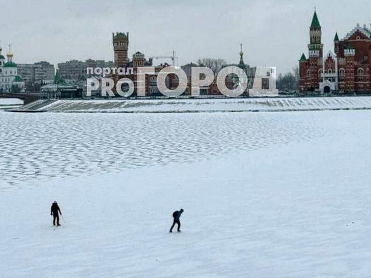 На льду Малой Кокшаги в Йошкар-Оле замечены первые лихачи