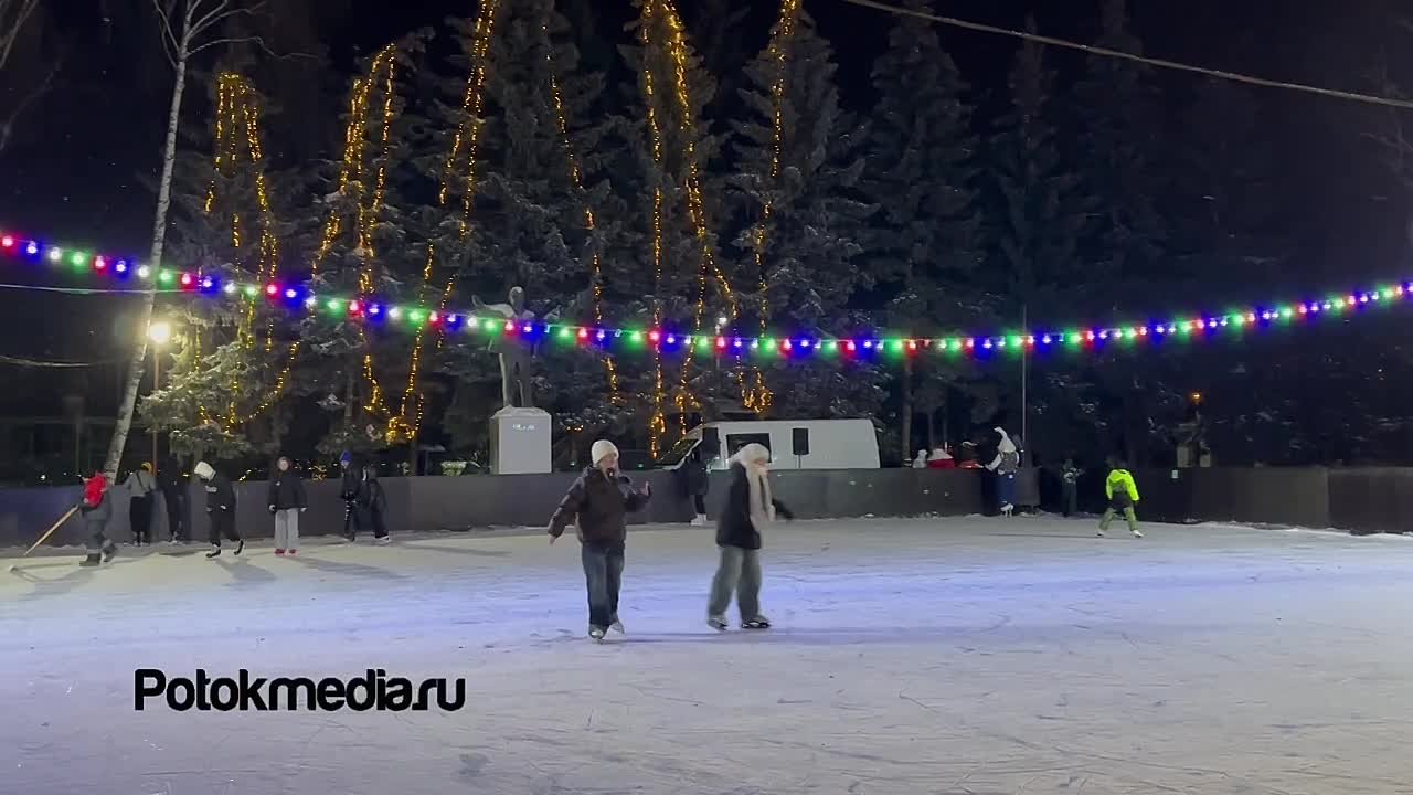 В Центральном парке Йошкар-Олы уже работает каток