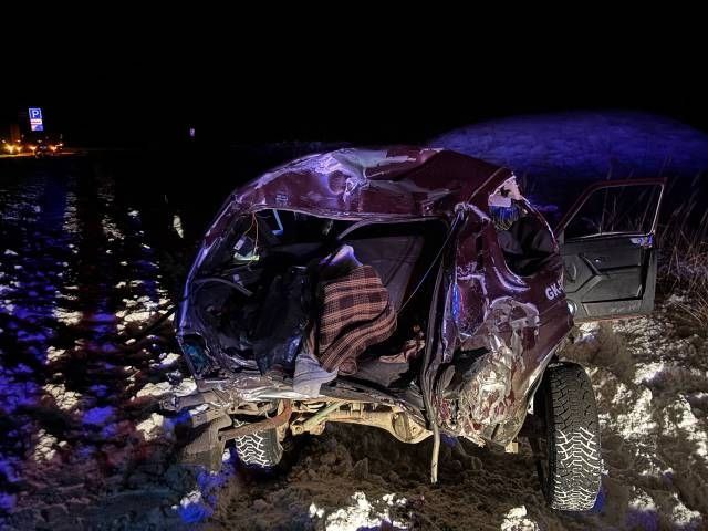 Около 21 часа в Сернурском районе между д. Левый Малый Сернур и Верхний Малый Сернур 53-летний мужчина, управляя автомашиной Лада Гранта, предварительно, не выбрал безопасную скорость движения и совершил съезд с дороги в... Около 21 часа в Сернурском районе между д. Левый Малый Сернур и Верхний Малый Сернур 53-летний мужчина, управляя автомашиной Лада Гранта, предварительно, не выбрал безопасную скорость движения и совершил съезд с дороги в...