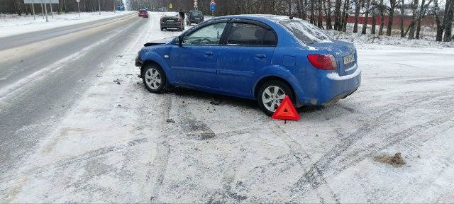 Около 21 часа в Сернурском районе между д. Левый Малый Сернур и Верхний Малый Сернур 53-летний мужчина, управляя автомашиной Лада Гранта, предварительно, не выбрал безопасную скорость движения и совершил съезд с дороги в... Около 21 часа в Сернурском районе между д. Левый Малый Сернур и Верхний Малый Сернур 53-летний мужчина, управляя автомашиной Лада Гранта, предварительно, не выбрал безопасную скорость движения и совершил съезд с дороги в...