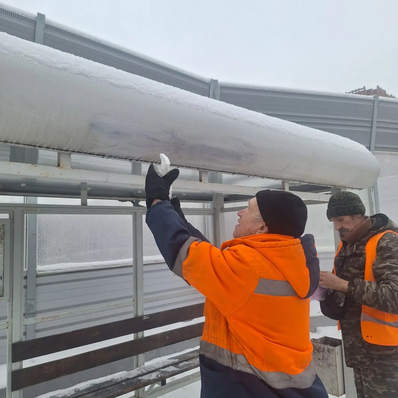 "Спасибо людям за их труд в любую погоду! Вы делаете наш город чище и красивее", — отметил утром житель Йошкар-Олы, и действительно, хочется сказать огромное спасибо всем, кто заботится о нашем любимом городе! "Спасибо людям за их труд в любую погоду! Вы делаете наш город чище и красивее", — отметил утром житель Йошкар-Олы, и действительно, хочется сказать огромное спасибо всем, кто заботится о нашем любимом городе!