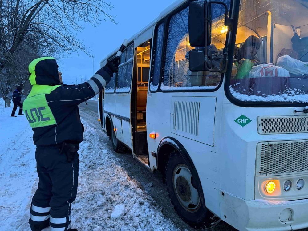 В Сернурском районе сотрудники Госавтоинспекции осуществляют проверки пассажирских автобусов
