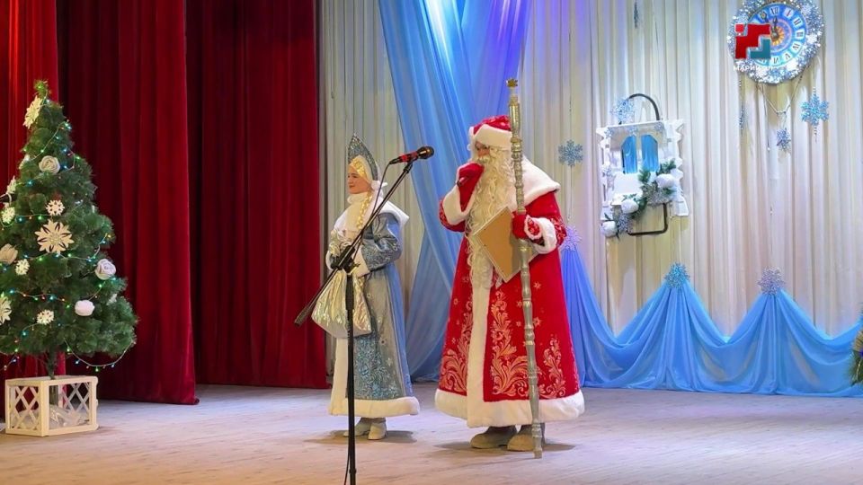 Праздник зимнего фольклора «В гости к марийскому деду морозу» прошёл в Сернуре