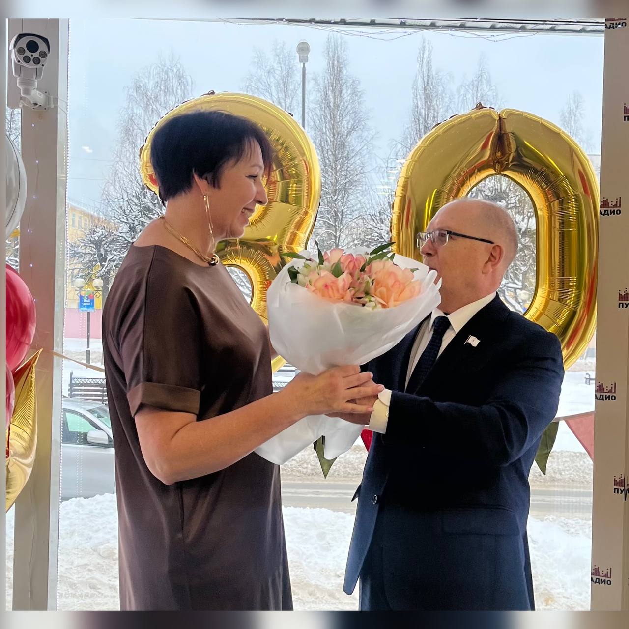 Председатель Госсобрания принял участие в праздничных мероприятиях, посвящённых 30-летнему юбилею первой в столице республики FM-радиостанции «Пульс-Радио» Председатель Госсобрания принял участие в праздничных мероприятиях, посвящённых 30-летнему юбилею первой в столице республики FM-радиостанции «Пульс-Радио»