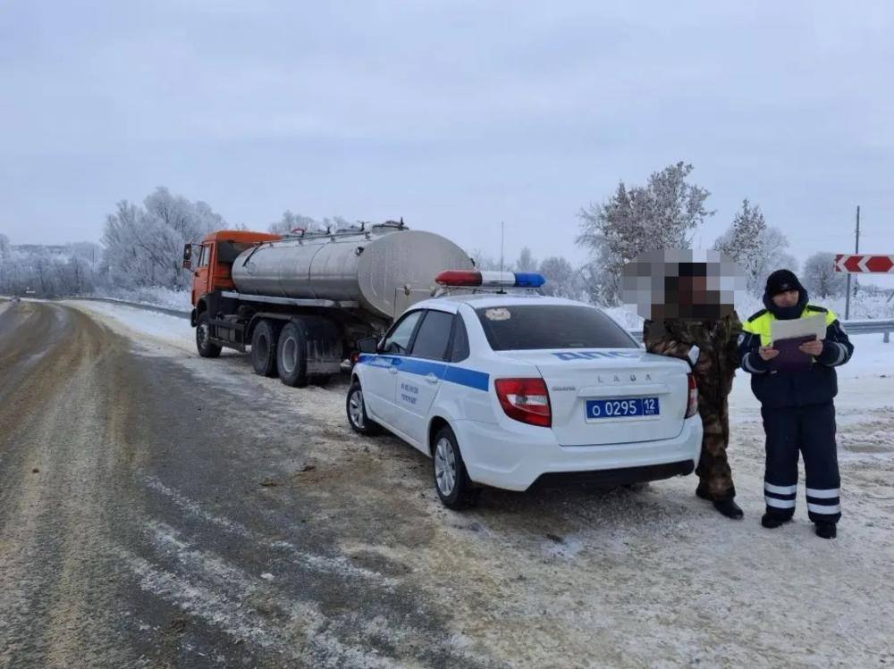 В Сернурском районе Марий Эл пьяный водитель грузовика нарушил сразу несколько правил