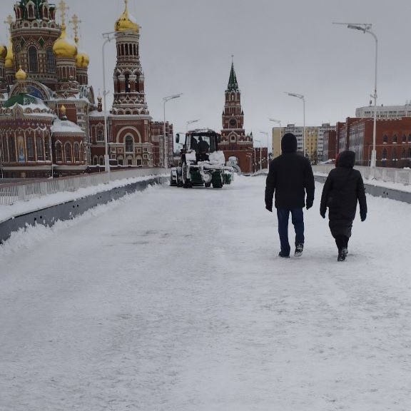 На улицах Йошкар-Олы с утра трудятся 35 единиц техники