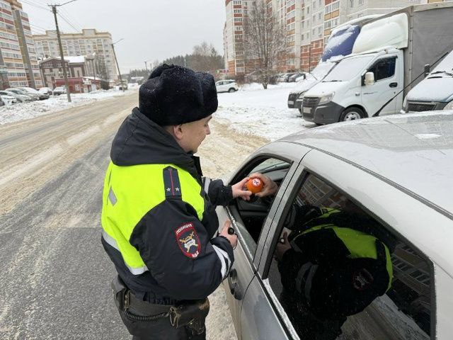 В Волжске автоинспекторы провели акцию «Витамин трезвости» для повышения дисциплины на дорогах В Волжске автоинспекторы провели акцию «Витамин трезвости» для повышения дисциплины на дорогах