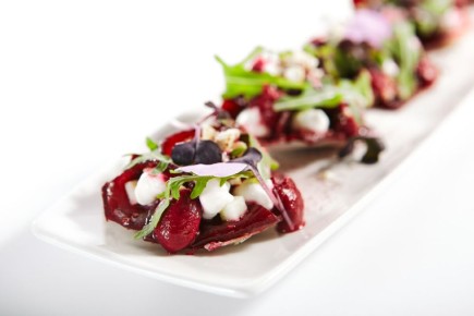 Загадочный тартар из свеклы и моркови: осветите ваш ужин яркими цветами